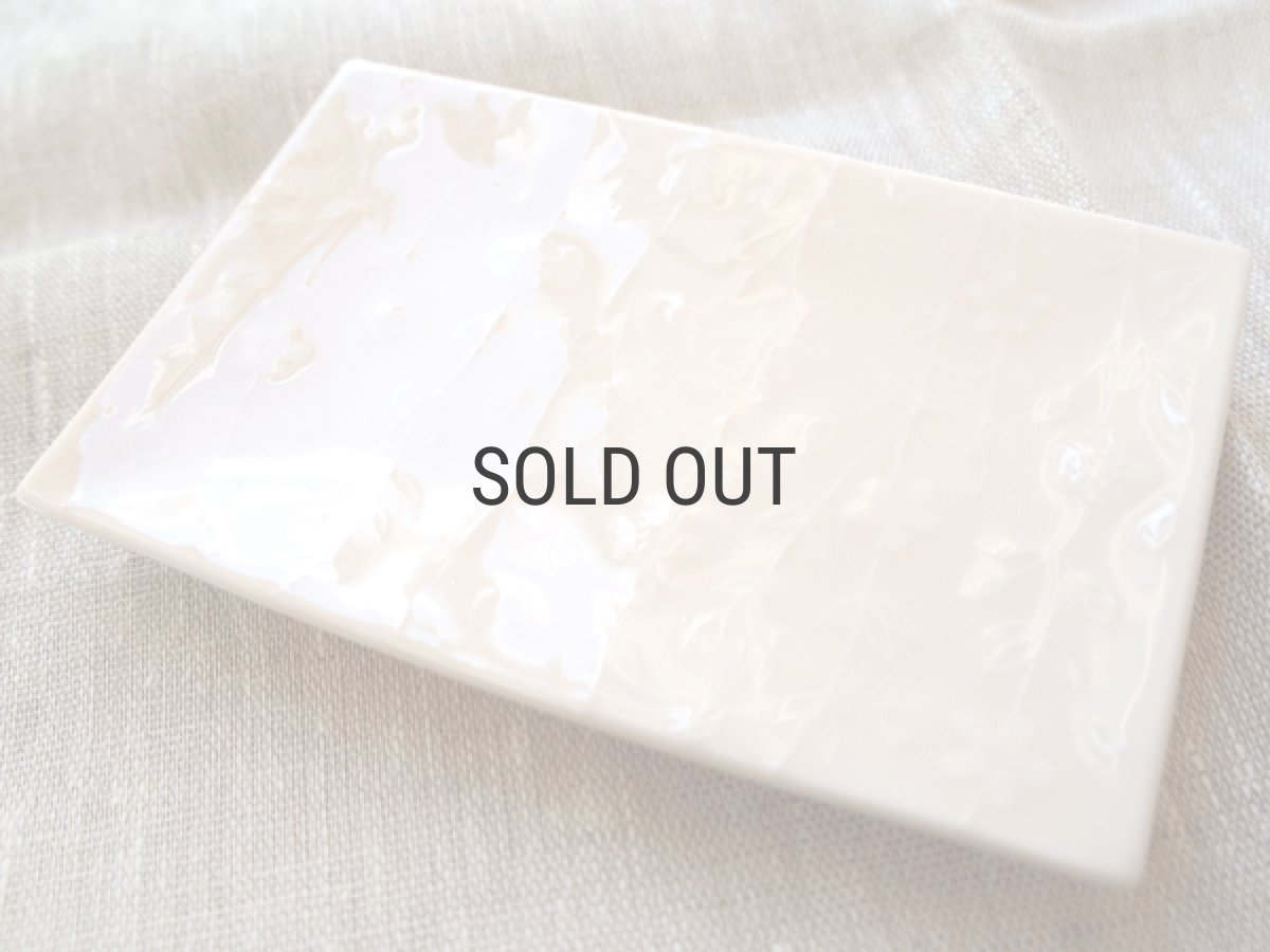 画像4: 【miyama】sakura 桜　さくら/かさね桜/重ね桜/長角皿/プレート/菓子皿/取り皿/長皿/磁器/深山/日本製 (4)