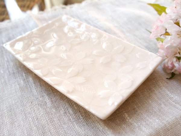 【未使用】 深川製磁 金彩『川に桜』角皿　銘々皿5枚セット 深川製磁 花 金彩 取り皿 5枚揃 - メルカリ