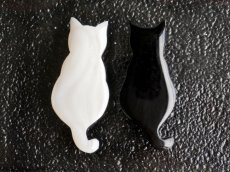 画像2: 【Pearl Collection】猫　箸置きS/ねこ/白猫/黒猫/ネコ/キャット/レスト/水牛角/シェル/パール/貝 (2)