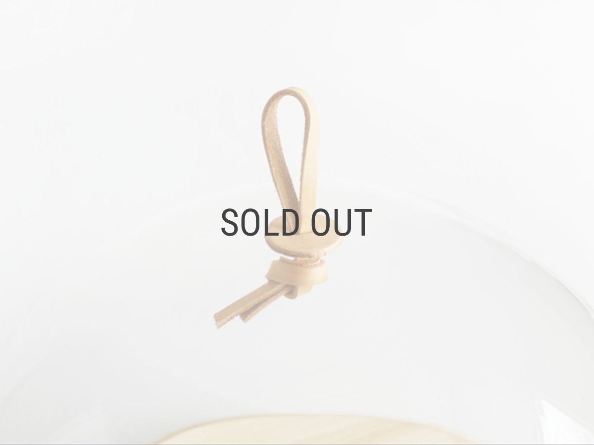 画像4: 【LSA】IVALO  ガラスドーム　22cm ガラス製 木 ケーキドーム レザー Ivalo Dome & Ash Base Clear 箱入り ハンドメイド ポーランド製 (4)