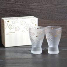 画像2: 【THE Premium NIPPON Taste】グラス　桜　ペア　2個販売/ガラス/日本酒グラス/ガラス食器/ギフト/プレゼント/記念日/お祝い/石塚硝子 (2)