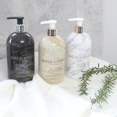 画像1: 【BAYLIS&HARDING】Midnight Cherry ハンド＆ボディウォッシュ　ミッドナイトチェリー　Hand & Body Wash 500ml イギリス製　ハンド　ボディーソープ　数量限定