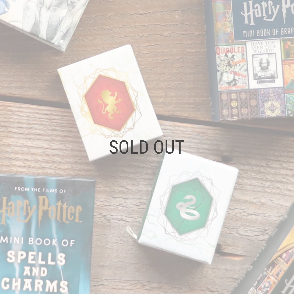 画像5: ネコポス対応【 Books 】Tiny Book  スリザリン ハリーポッターSLYTHERIN  Harry Potter  タイニーブック　５x４cm　ミニ絵本 洋書　英語 (5)