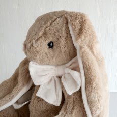 画像12: 【Bukowski】ウサギのパトリック　Patrick　40cm 　首にリボン　ブラウン　スウェーデンのぬいぐるみ　ソフトトイ　ブコウスキー　誕生日　 (12)