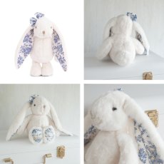 画像4: 【Bukowski】ウサギのカニーナ フローラル　Frendly Kanina Floral  フローラル　ブルー＆ホワイト 30cm 　スウェーデンのぬいぐるみ　ソフトトイ　ブコウスキー　誕生日　 (4)