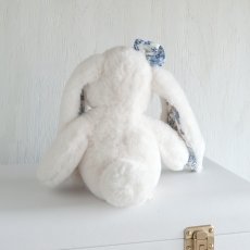 画像16: 【Bukowski】ウサギのカニーナ フローラル　Frendly Kanina Floral  フローラル　ブルー＆ホワイト 30cm 　スウェーデンのぬいぐるみ　ソフトトイ　ブコウスキー　誕生日　 (16)