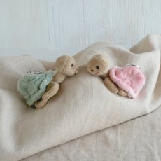 画像14: 【Bukowski】カメのサンディー　バッグチャーム　Sandy　グリーン　ピンク　10cm 　スウェーデンのぬいぐるみ　ブコウスキー  ソフトトイ 誕生日　 (14)