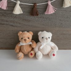 画像1: 【Bukowski】くまのアントン　レオナード　バッグチャーム　Lovely Anton & Leonard 10cm 　スウェーデンのぬいぐるみ　ブコウスキー　キーホルダー　ハートの刺繍 (1)