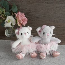 画像13: 【Bukowski】猫のアルバティーナ＆アーニャ　Albertina & Anya　18cm バレリーナ　チュチュ　スウェーデンのぬいぐるみ　ブコウスキー　誕生日　 (13)