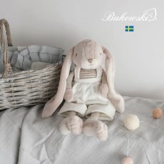 画像1: 【Bukowski】ウサギのルシアン　Lucian  30cm ギフトボックス入り　スウェーデンのぬいぐるみ　ブコウスキー 　うさぎ　出産祝い　誕生日 Sweden (1)