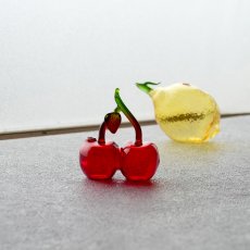 画像4: 【 DECO 】 Glass Fruits　フルーツグラスベース　 Lemon　レモン　Cherry　チェリー 　手のひらサイズのベース 　ガラス　花瓶　 (4)