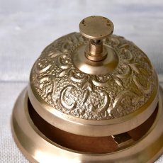 画像10: 【HM】クラシック　コールベル　真鍮　アンティーク風　φ10cm　H8cm 呼び鈴 (10)