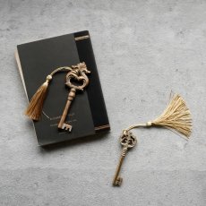 画像1: 【HM】ヴェルサイユ キー オーナメント アンティーク風　Key  Ornament (Long13cm・Short 10cm)　鍵　オブジェ (1)