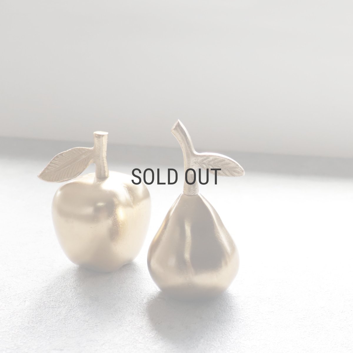 画像5: 【 HM 】メタル　アップル W８cm　ペア W10cm 　真鍮 　オブジェ　インテリア　りんご　リンゴ　洋梨　洋なし　洋ナシ (5)