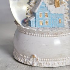 画像8: 【 HM 】リキッドLED スノードーム ホワイトタウン H19cm 雪降る街 (8)