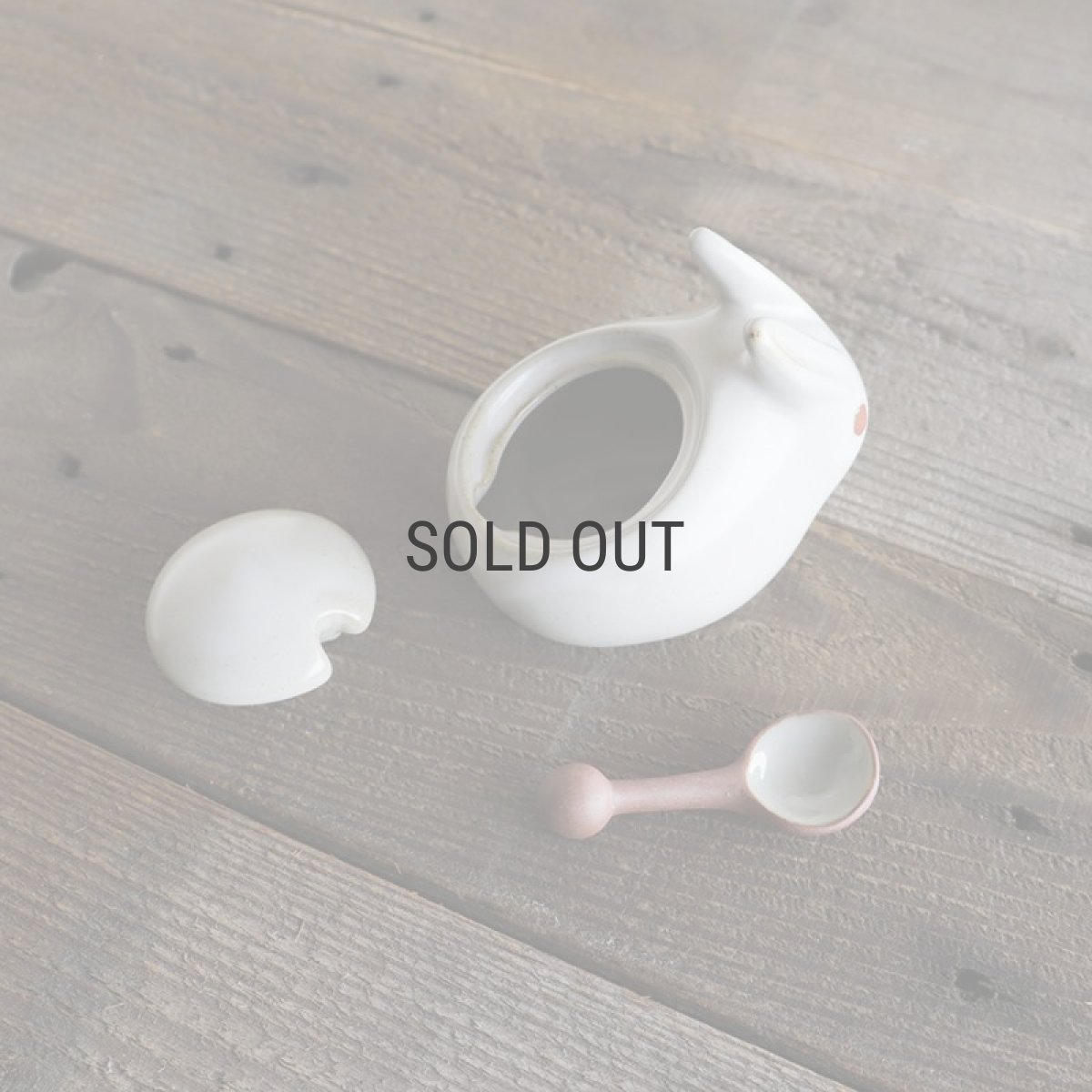 画像5: 【アイ・クラフト】 うさぎポット　シュガーポット　スプーン付/小物入れ/ウサギ/黒うさぎ 白うさぎ 兎/陶器/日本製 ハンドペイント　 (5)