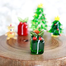画像1: 【The Joy Luck Club】クリスマスプレゼント　グリーン　20mm  プレゼント　ギフト　ガラス製　オブジェ　クリスマス　ミニチュア (1)