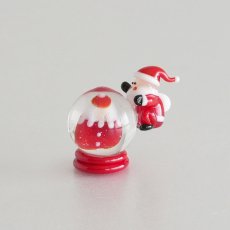 画像2: 【The Joy Luck Club】抱きつきサンタ　スノードーム　25mm　ガラス製　オブジェ　クリスマス　ミニチュア (2)