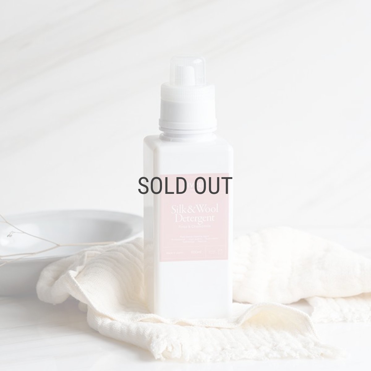 画像2: 【洗濯ブラザーズ】洗濯洗剤 600ml Silk&Wool シルク＆ウール　ランドリーディタージェント（デリケート繊維用）LIVRER YOKOHAMA　ランドリーソープ (2)