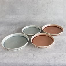 画像2: 【 Gift 】Lien 　プレート　M&L ペアセット 　リヤン　プレートM 21cm 　プレートL 24cm　磁器　日本製　ピンク　グレー (2)