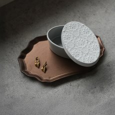 画像3: 【Chouette】シュエット　オーバルボックス 　ホワイト　菓子器　小物入れ　黒土　Des Pre　日本製　美濃焼 (3)