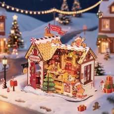 画像1: 【Rolife】  ジンジャーブレッドハウス　Ginger Bread House   DIY ミニチュア　ドールハウス　英語版　DG176 クリスマス (1)