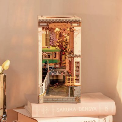 画像2: 【Rolife】 Holiday Café ホリデーカフェ Book Nook ブックヌーク 英語版説明書 ウッドパズル ミニチュア ブックエンド DIY