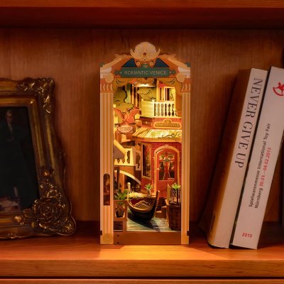 画像2: 【Rolife】Magic Fantasy Corner  マジックファンタジーコーナー Book Nook　ブックヌーク　英語版説明書　ウッドパズル　ミニチュア　ブックエンド DIY
