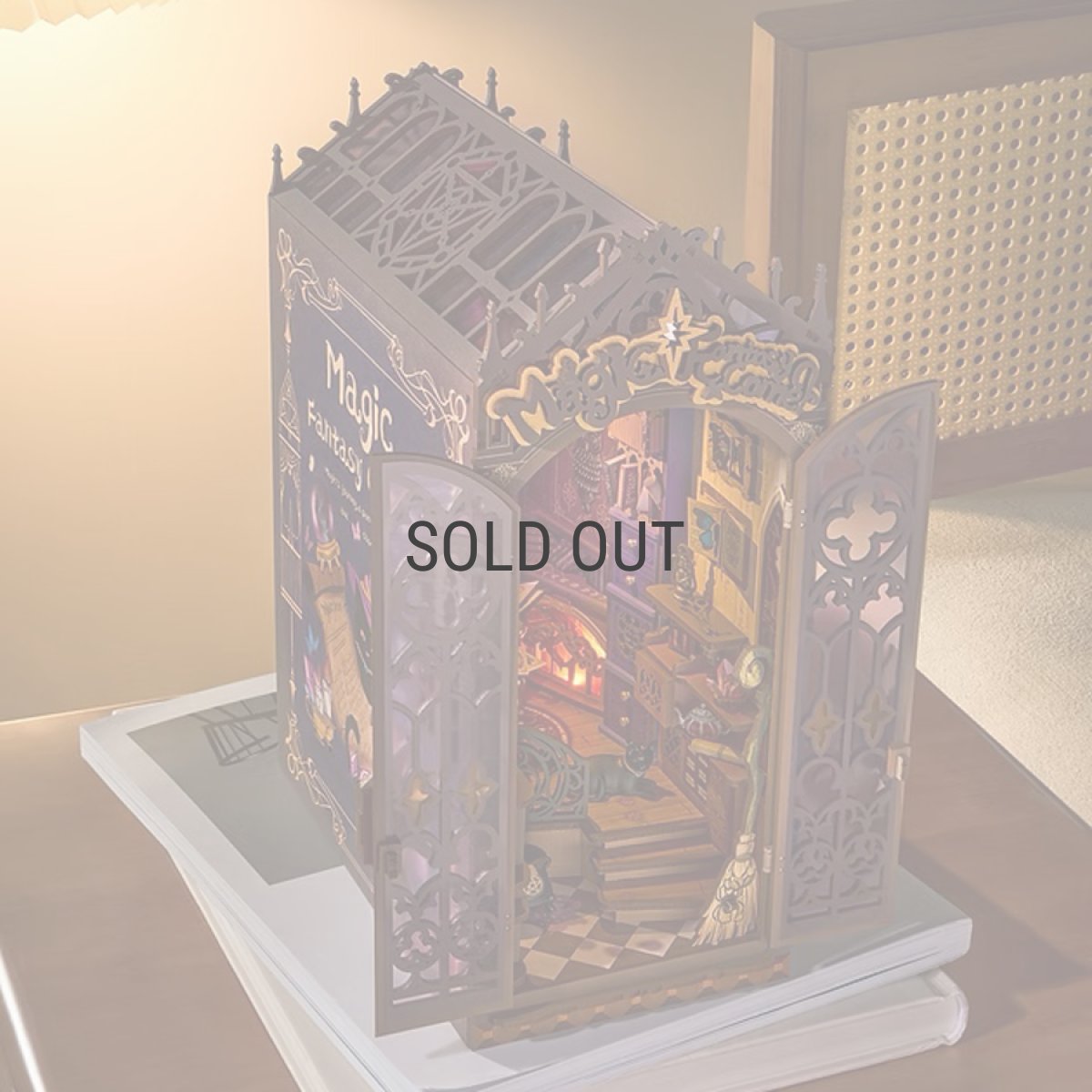 画像9: 【Rolife】Magic Fantasy Corner  マジックファンタジーコーナー Book Nook　ブックヌーク　英語版説明書　ウッドパズル　ミニチュア　ブックエンド DIY (9)