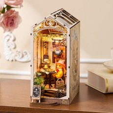画像9: 【Rolife】 Holiday Café　ホリデーカフェ  Book Nook　ブックヌーク　英語版説明書　ウッドパズル　ミニチュア　ブックエンド  DIY (9)