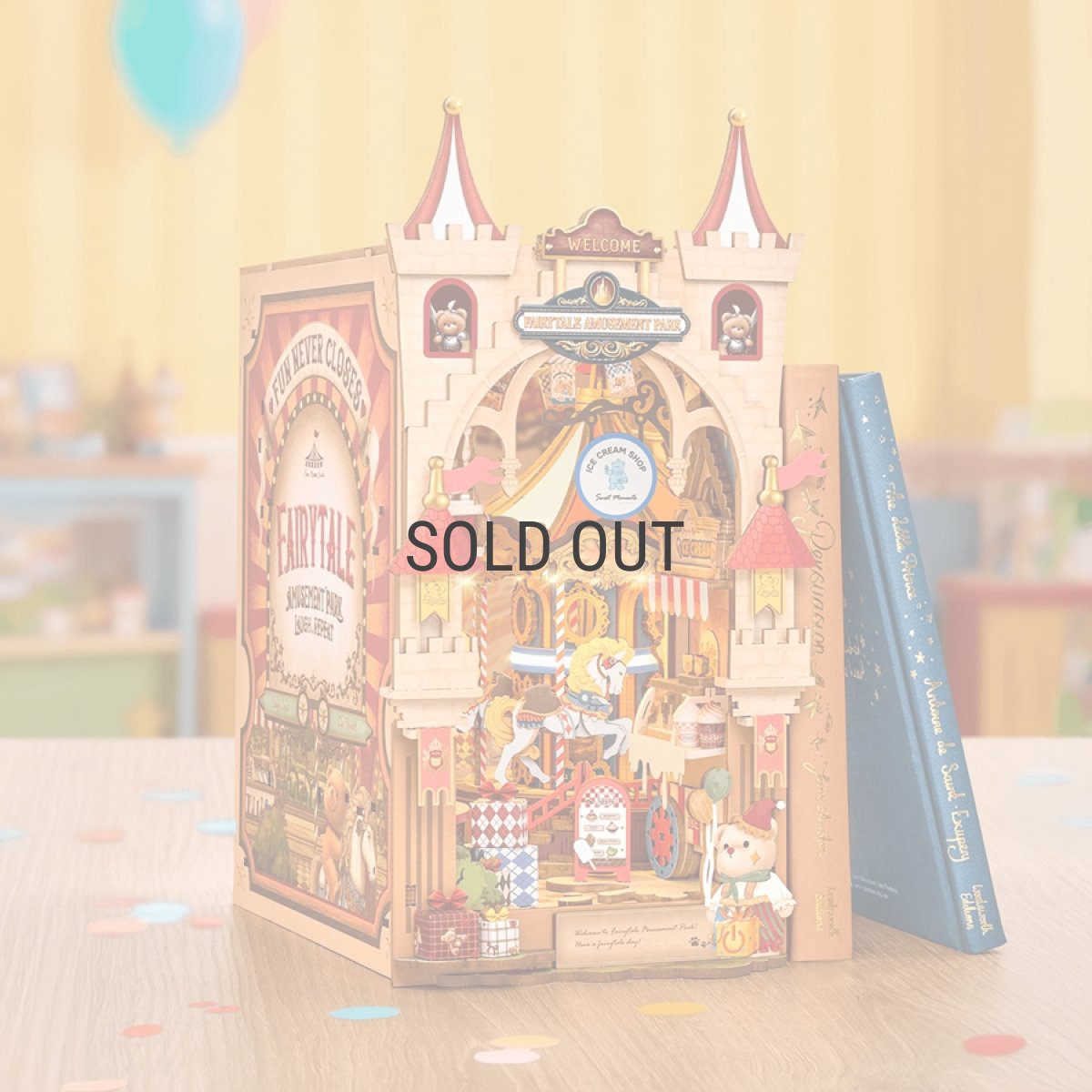 画像1: 【Rolife】 Fairytale Amusement Parkフェアリーテイル遊園地　Book Nook　ブックヌーク　英語版説明書 ウッドパズル　ミニチュア　ブックエンド DIY (1)