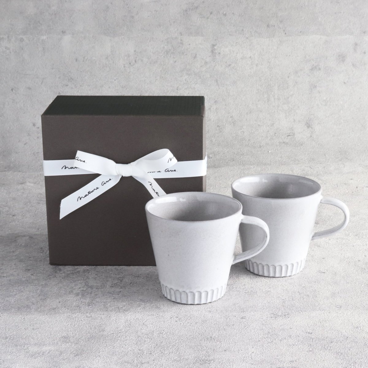 画像2: 【 Gift 】SAKUZAN DAYS  ストライプ　マグカップ　2個セット　DAYS　ホワイト　ブロンズ　Stripe Mug cup 日本製　美濃焼　作山窯 (2)