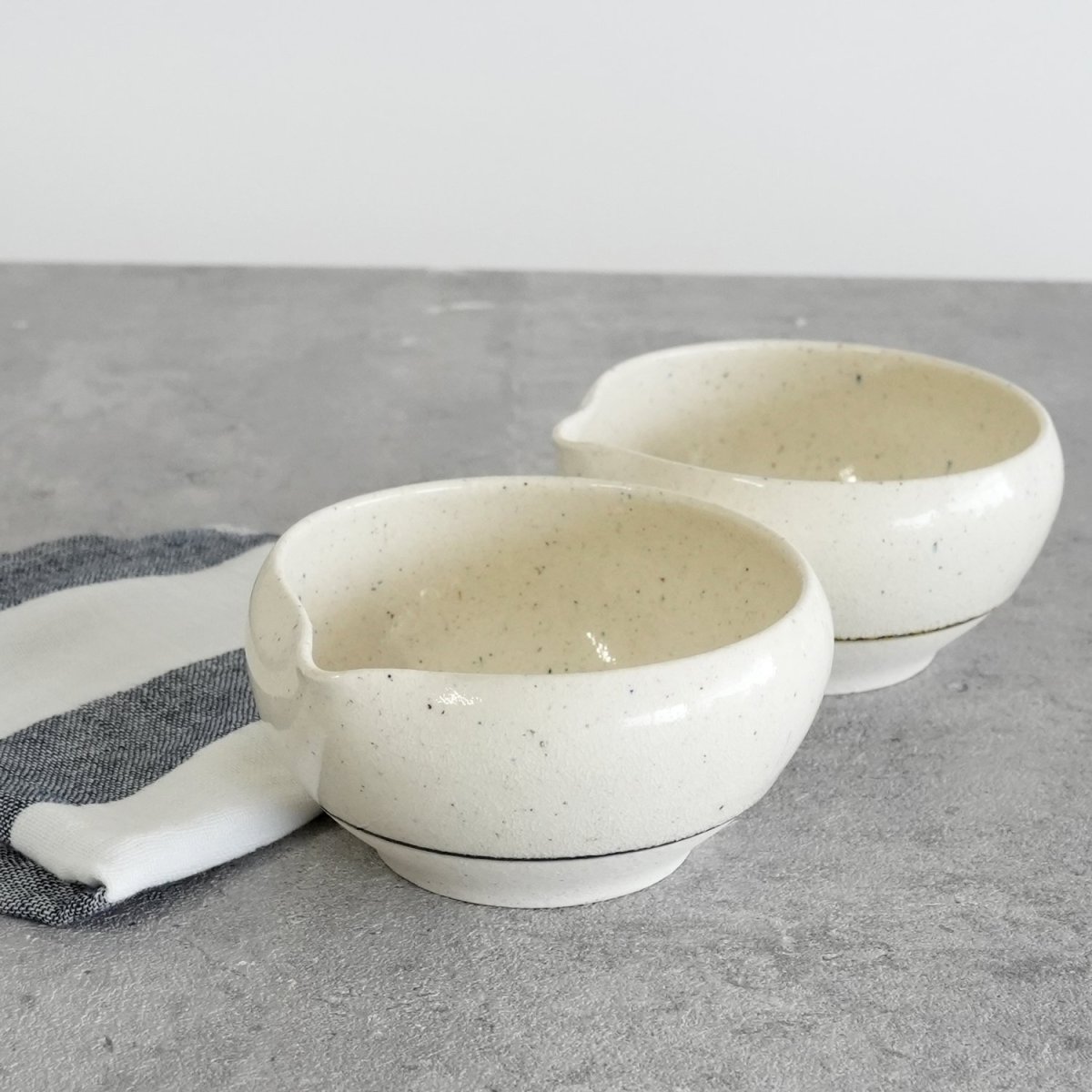 画像12: 【SAKUZAN】-紬- tsumugi　片口碗　碗　中鉢　抹茶ラテボウル　作山窯　日本製　φ13cm (12)