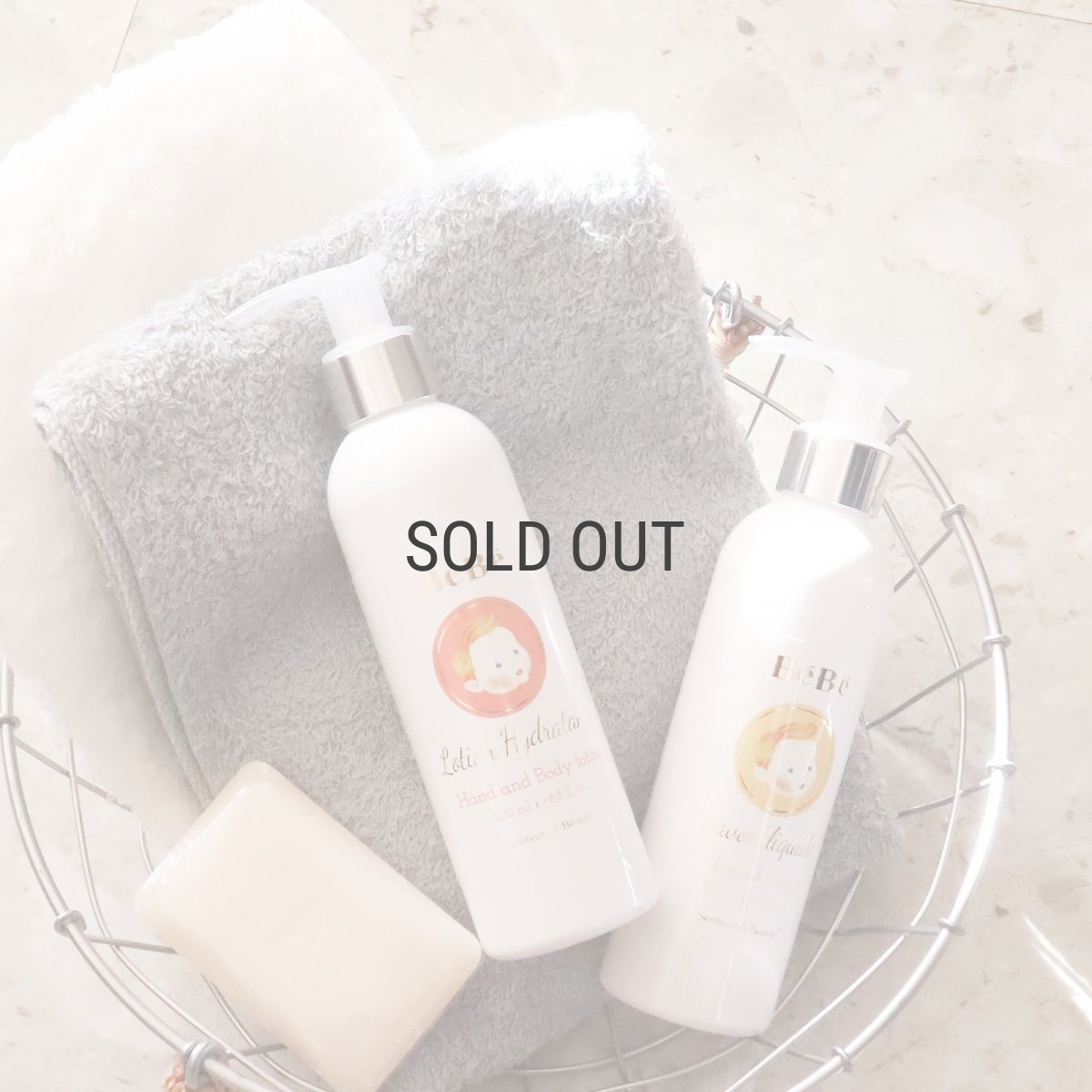 画像1: 【Senteur et Beaute】BeBe ハンド＆ボディローション　200ml　 サンタル・エ・ボーテ　 フランス製　ベビー　敏感肌　Hnad & Body Lotion (1)