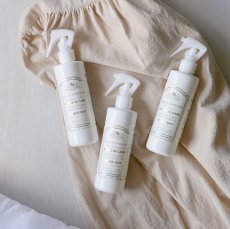 画像9: 【 Senteur et Beaute 】 ファブリックミスト　 250ml　衣類に香りつけできるフレグランスウォーター　フランス製　サンタール・エ・ボーテ（コットンリネン　ホワイトティー　リリーガーデニア） (9)