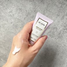 画像7: 【フェールシュヴァル】　フレグランス　ハンドクリーム 30ml ローズペタル　ラベンダー　ハニー＆アーモンド　ホワイトティー＆ユズ　アクアタンジェリン　フランス製 (7)