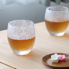 画像1: 【THE Premium NIPPON Taste】プレミアム　桜　オールドペアセット　/グラス2個販売/ガラス/日本酒グラス/ガラス食器/ギフト/プレゼント/記念日/お祝い/石塚硝子 (1)