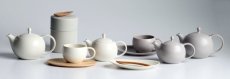 画像9: 【SALIU】結 YUI  ティーポット ３３０ml 白 灰 ホワイト グレー 急須 陶器  磁器 白磁 丸い かわいい 可愛い 美濃焼  日本製 ティーカップ ＬＯＬＯ ロロ おしゃれ  茶こし 人気 おすすめ デザイン 紅茶のための茶器 (9)