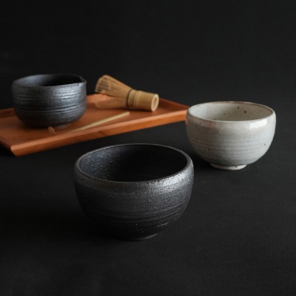 SALIU】抹茶彼是 兵山窯 片口抹茶碗 粉引き 黒柿釉 美濃焼 日本製