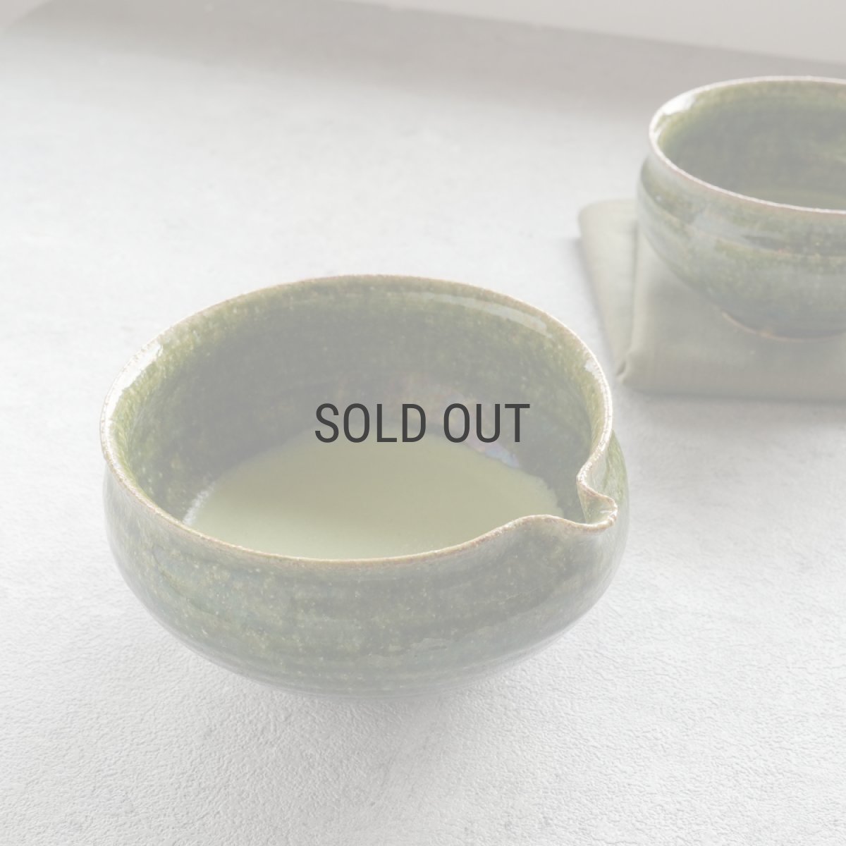 画像9: 【SALIU】南窯  手挽き片口抹茶碗 　翠葉 ( suiyou )　SALIU craft　鉢　ボール　日本製  国産　工藤工　美濃焼  Japan　 (9)