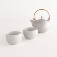 画像14: 【メッセージ 印字サービス】【SALIU】結 YUI 土瓶 急須　330ml　カップ小　ギフト 3点Set　 急須セット　お茶の時間 　 美濃焼　湯呑み＆急須セット (14)