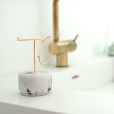 画像8: 【STACKERS】スモール マーブル ティー バー ジュエリースタンド Small Marble T Bar Jewellery Stand スタッカーズ (8)