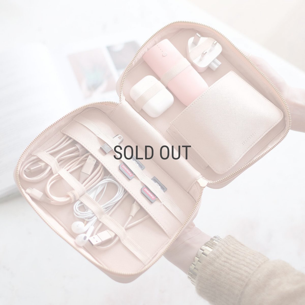 画像14: 【STACKERS】ケーブル収納バッグ Cable Tidy　ブラッシュピンク Blush Pink スタッカーズ (14)