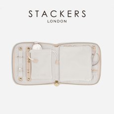 画像1: 【STACKERS】スクエアジュエリーロール 　ブラッシュラフィア　Blush Raffia　Square Jewellery Roll　ピンク　ジュエリーケース　スタッカーズ　イギリス　ロンドン (1)