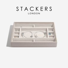 画像1: 【STACKERS】ジュエリーケース 　パンドラ２  PANDORA　ブレスレット　チャーム　 グレージュ　仕切り /ベージュ/グレイジュ/英国/スタッカーズ/重ねる/アクセサリーケース/イギリス/ロンドン/ジュエリー/アクセサリー/ケース/収納/ジュエリーボックス (1)