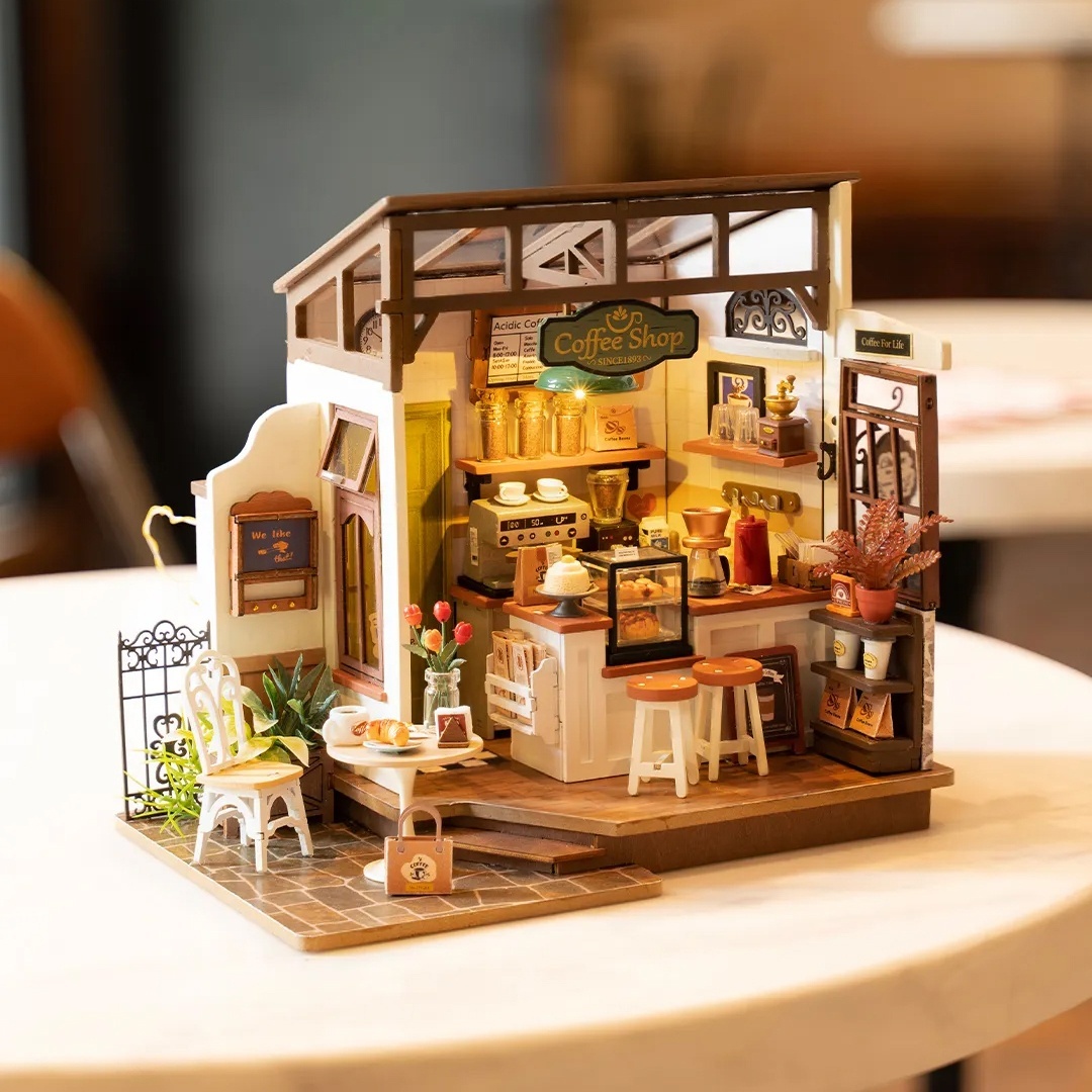 No.17 喫茶店の完成後の卓上イメージ　カフェ　cafe DIY ミニチュア　ドールハウス 工作　電気　ライト　LED 手作りキット　ミニチュア　ドールハウス　趣味　ホビー