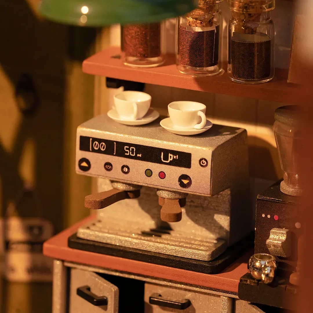 No.17喫茶店の中 コーヒーメーカー部分　カフェ　cafe DIY ミニチュア　ドールハウス