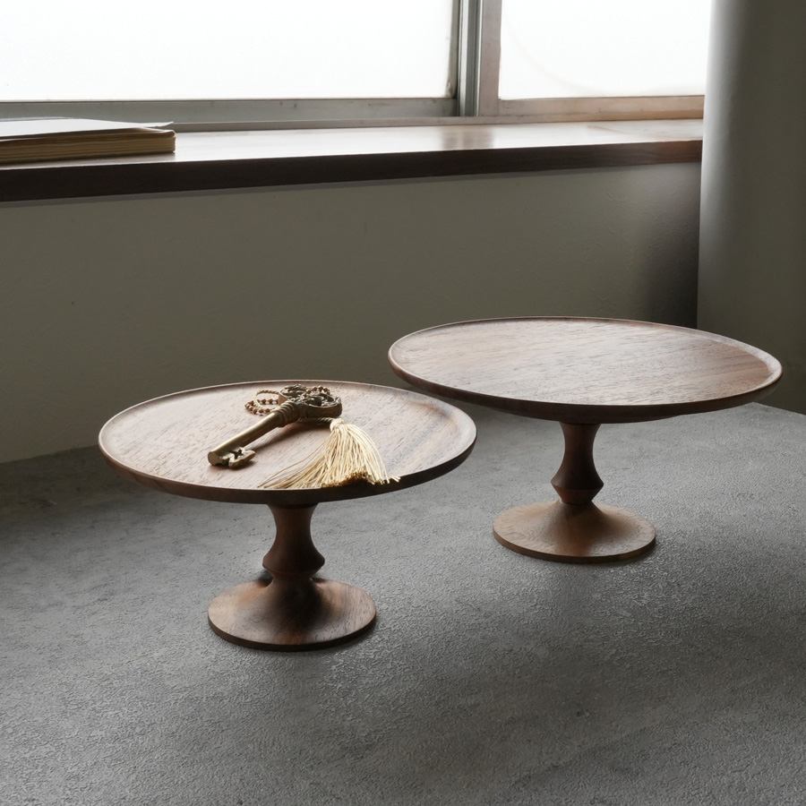 アカシアウッドのスタンド　ディスプレイ　インテリア　飾る　見せる　おしゃれ